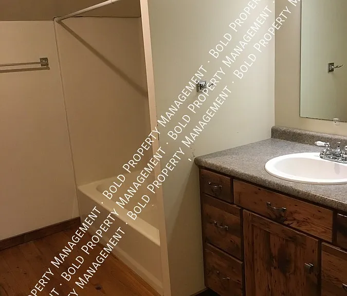101 Schubert Rd — Photo 10