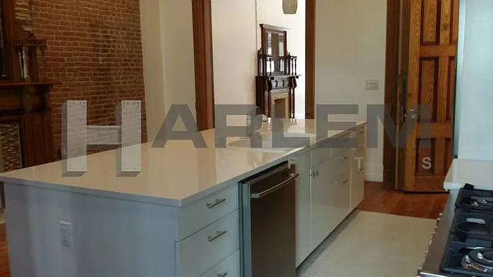 Rented by Harlem Lofts | media 56