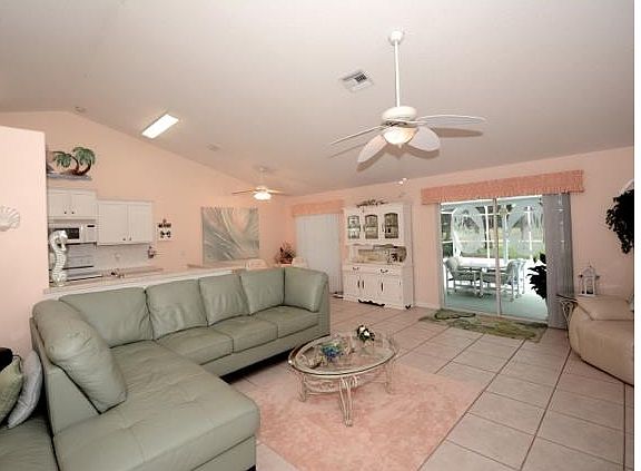 4th image of 11314 Lake Dr