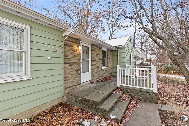 2nd image of 32 W Skyview Drive