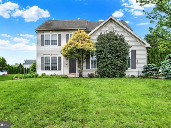 269 Longleaf Dr, Blandon, PA 19510