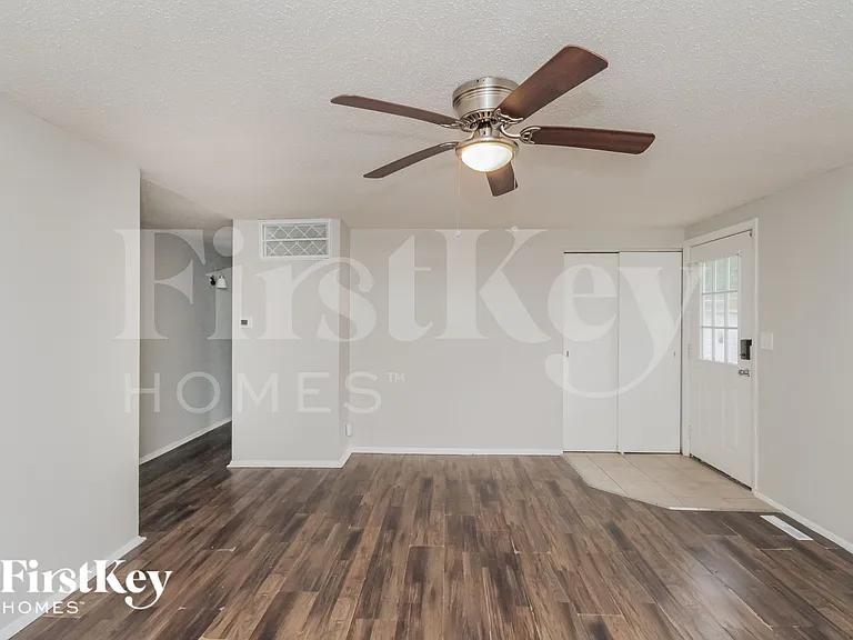 115 Pueblo Rd — Photo 4