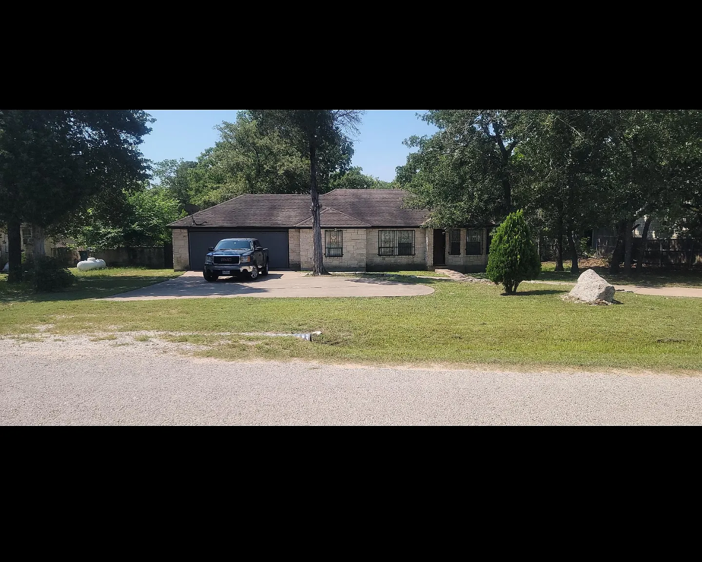 3 bed, 1178 sqft, $1,750 — Photo 1