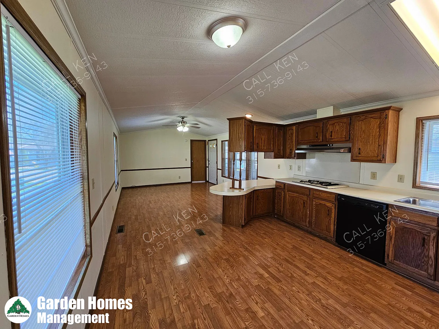 2 bed, 924 sqft, $1,435 — Photo 2