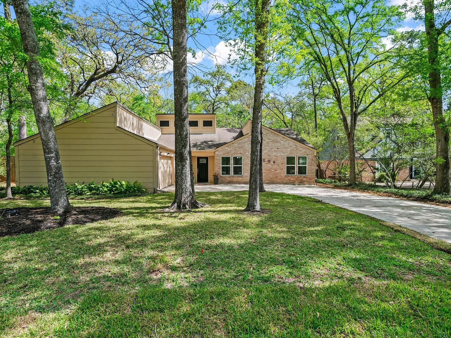 3 bed, 2.0 bath, 2605 sqft, $2,800 — Photo 4