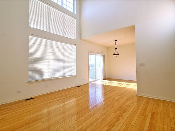 3rd image of 845 Stuarts Dr