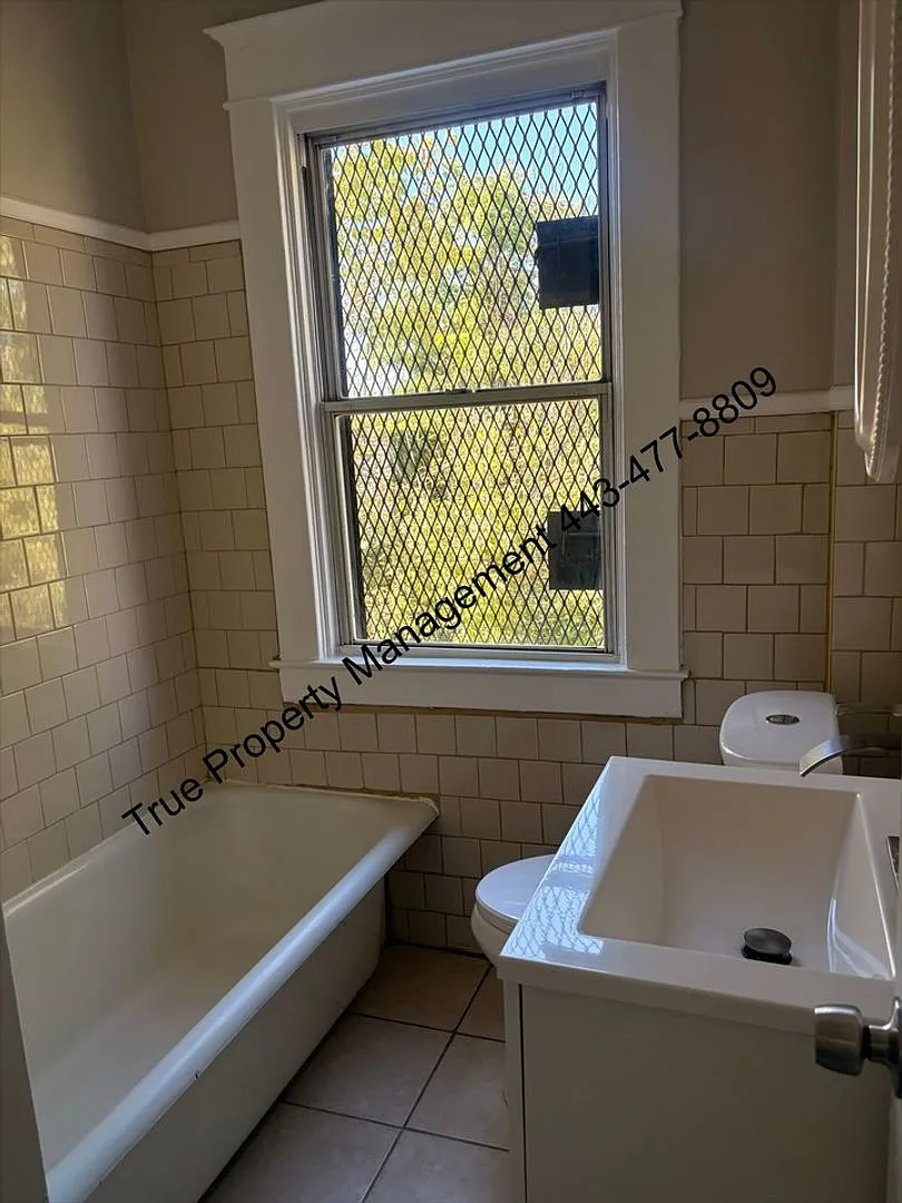 Charming 3-Bedroom Baltimore Rowhome with In-Unit Laundry $1,450/Month! — Photo 3