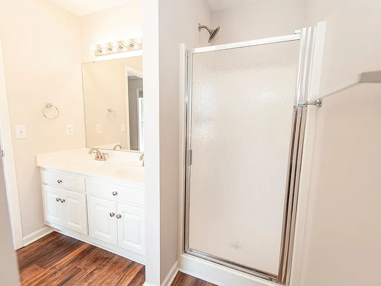 1124 Stafford Dr — Photo 18