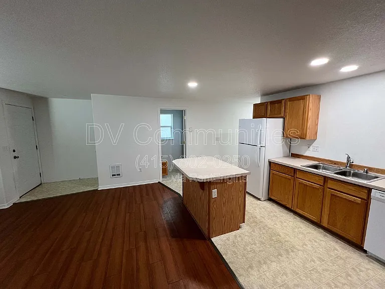 2521 NW Cedar Ave #1 — Photo 8