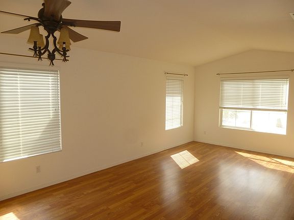 3rd image of 511 E San Luis Dr