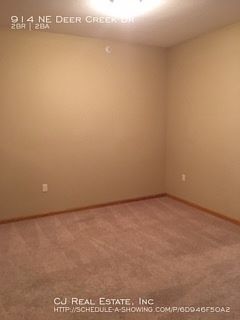 4th image of 914 NE Deer Creek Dr