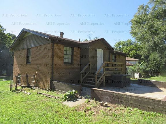 3rd image of 6119 Trent Dr NW