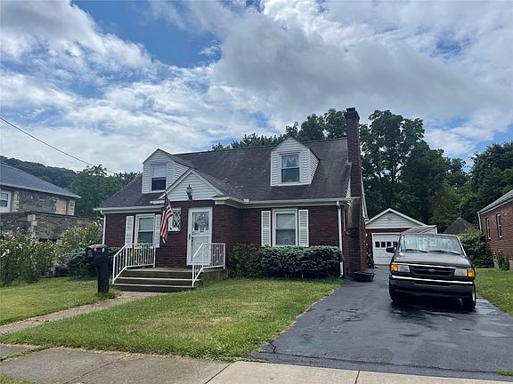3rd image of 6 Gregory Ave
