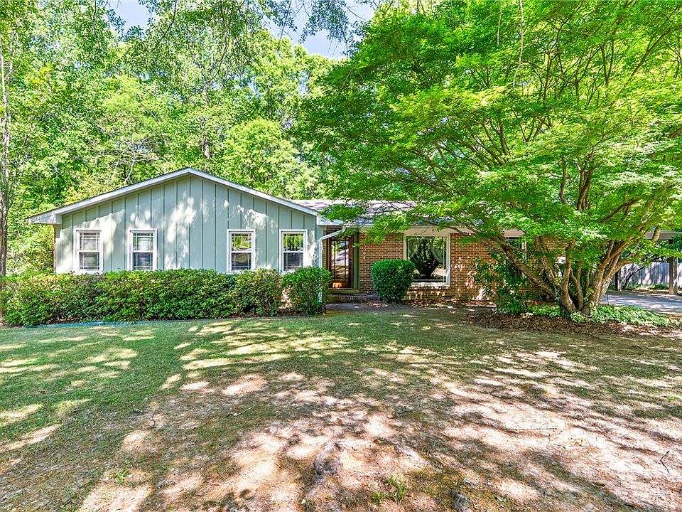 1st image of 1344 Peachtree Cir