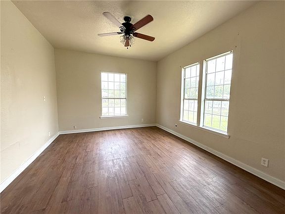 4th image of 4129 Barrera Dr