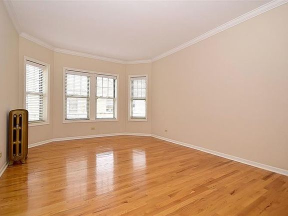 3rd image of 239 Washington Blvd APT 3B