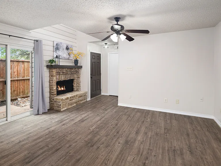 333 Melrose Dr #22D — Photo 17