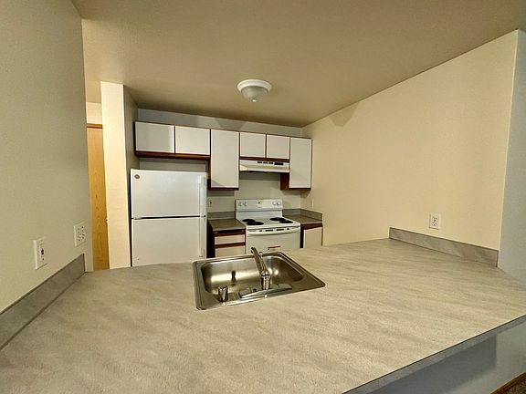 3rd image of 12529 35th Ave NE #101