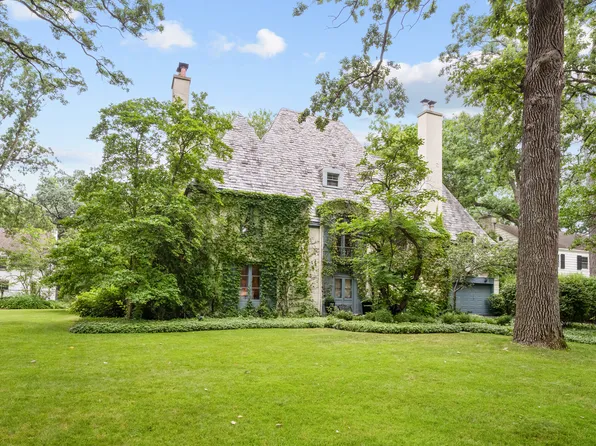 908 Elm Pl, Glencoe, IL 60022