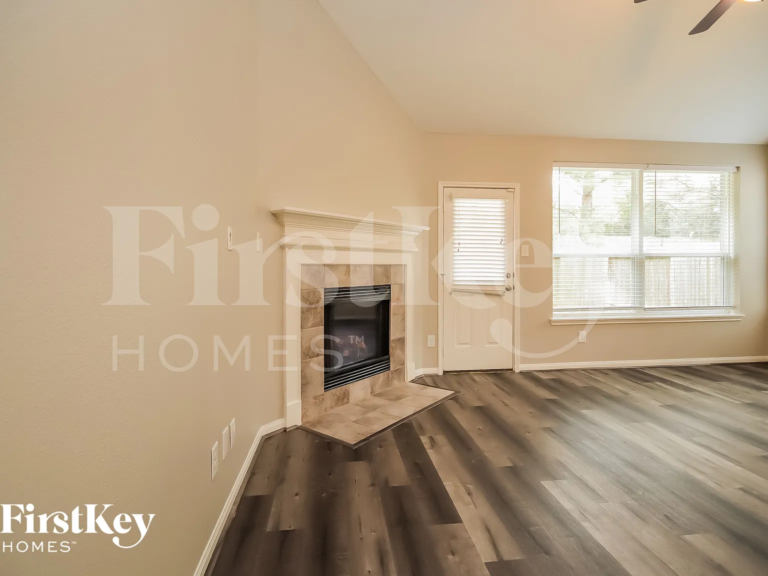 4 bed, 3.5 bath, 2790 sqft, $2,615 — Photo 3
