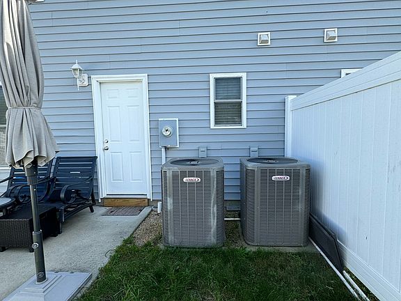 2nd image of 5800 Miss Coral Ct #1