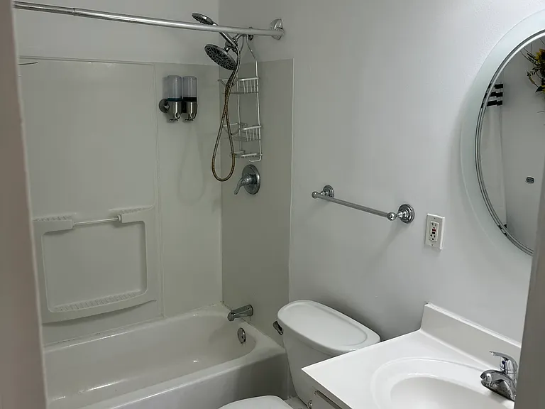 50 Spencer Rd #18L — Photo 10