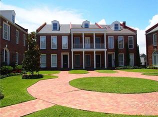 650 Robert E Lee Blvd, New Orleans, LA 70124