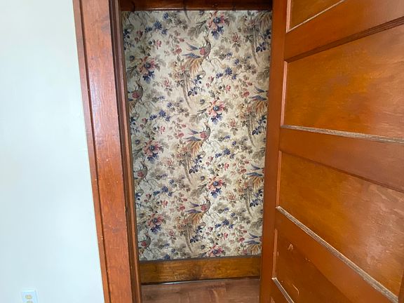 4th image of 10 Thompson St #1