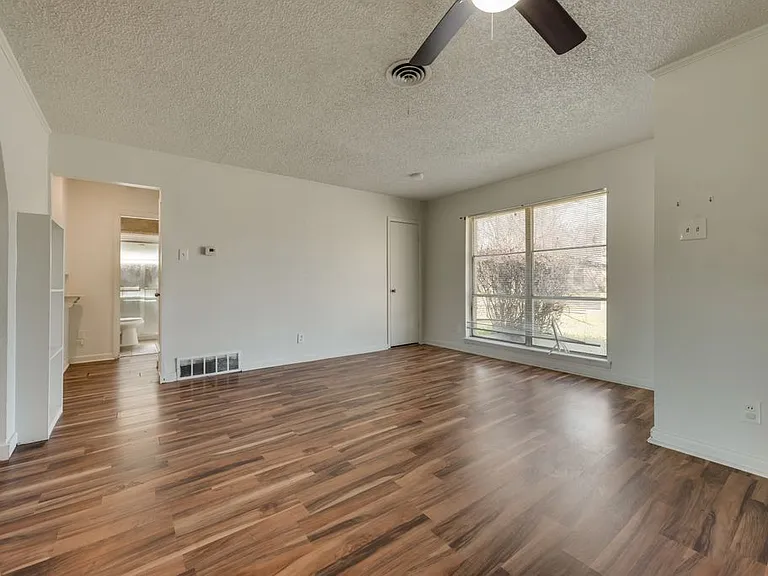 7704 Woodspan Dr — Photo 2