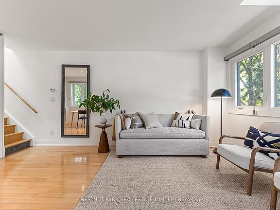 5th image of 211 Snowdon Ave
