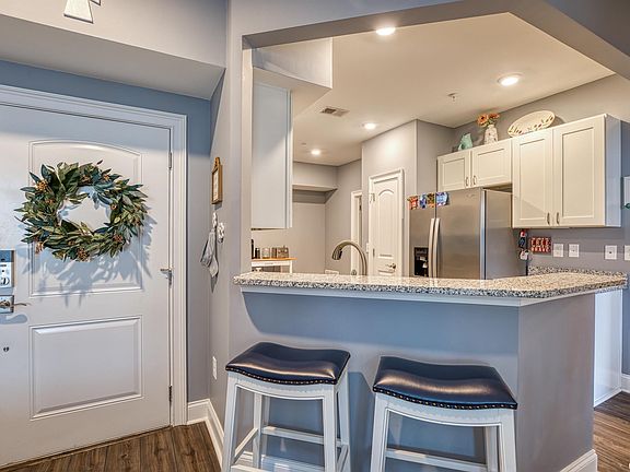 3rd image of 6203 Catalina Dr. #927