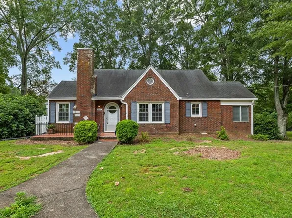 1444 Courtney Huntsville Rd, Yadkinville, NC 27055