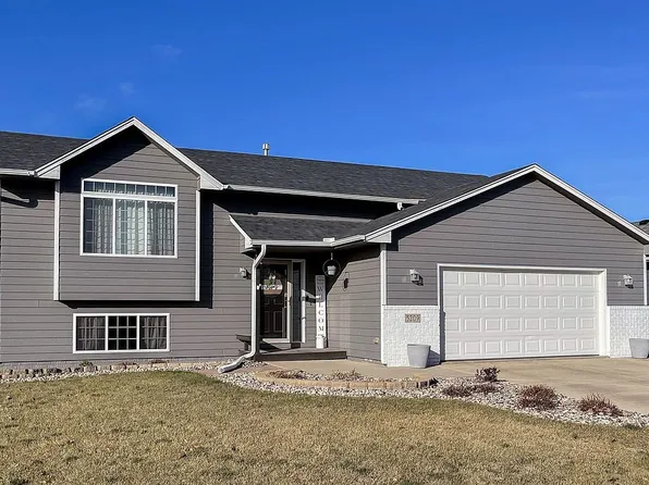 5209 S Donegal Ave, Sioux Falls, SD 57106