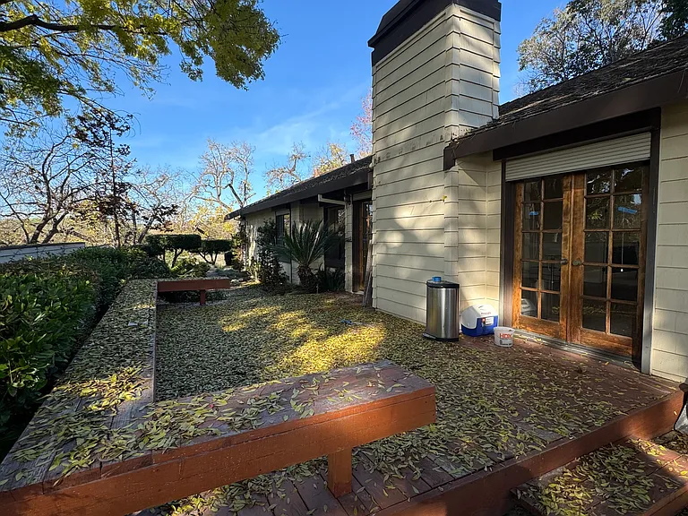 Side/backyard deck from living room