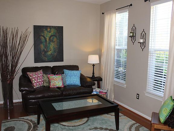 3rd image of 10464 Genna Ln