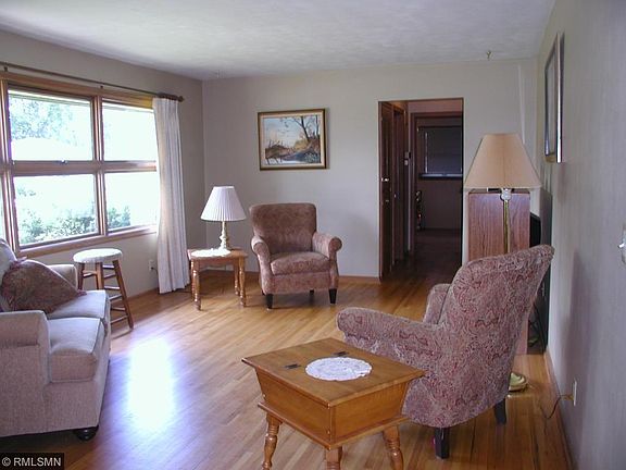 2nd image of 3406 Woodbine Ln N