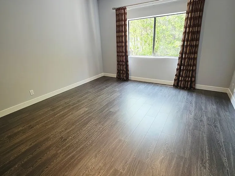 12540 Burbank Blvd #103 — Photo 18