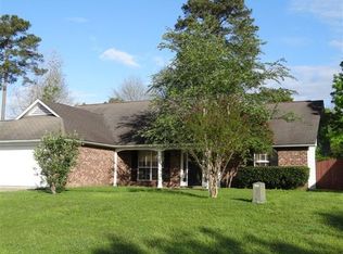 230 Teal Lake Dr, Richmond Hill, GA 31324