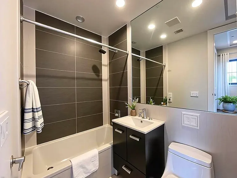 355 Stockholm St #3B — Photo 9