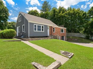 2 King St, Johnston, RI 02919