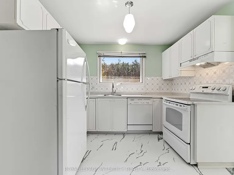 1842 Playfair Dr — Photo 7
