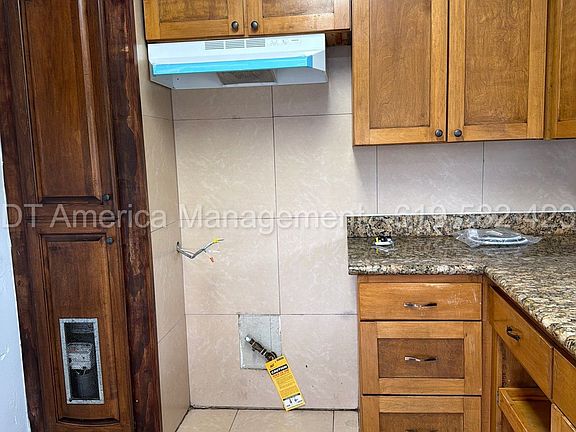 3rd image of 4270 48th St #1/2