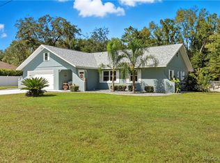 1655 W Dock Pl, Citrus Springs, FL 34434