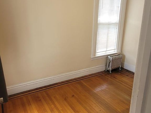 5th image of 261 Grand St #2F