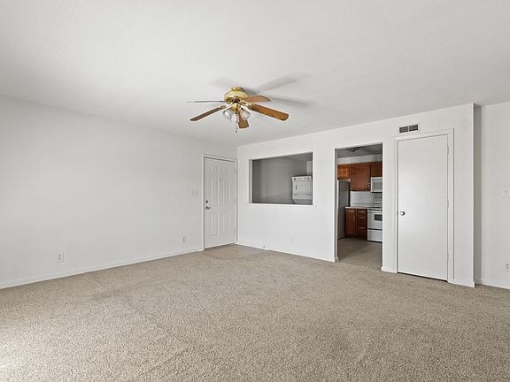 5th image of 418 Jack Miller Blvd APT G