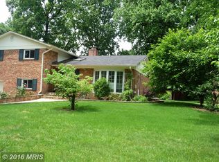 6611 Lone Oak Dr, Bethesda, MD 20817