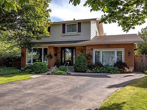 3rd image of 28 Ramsgate Dr