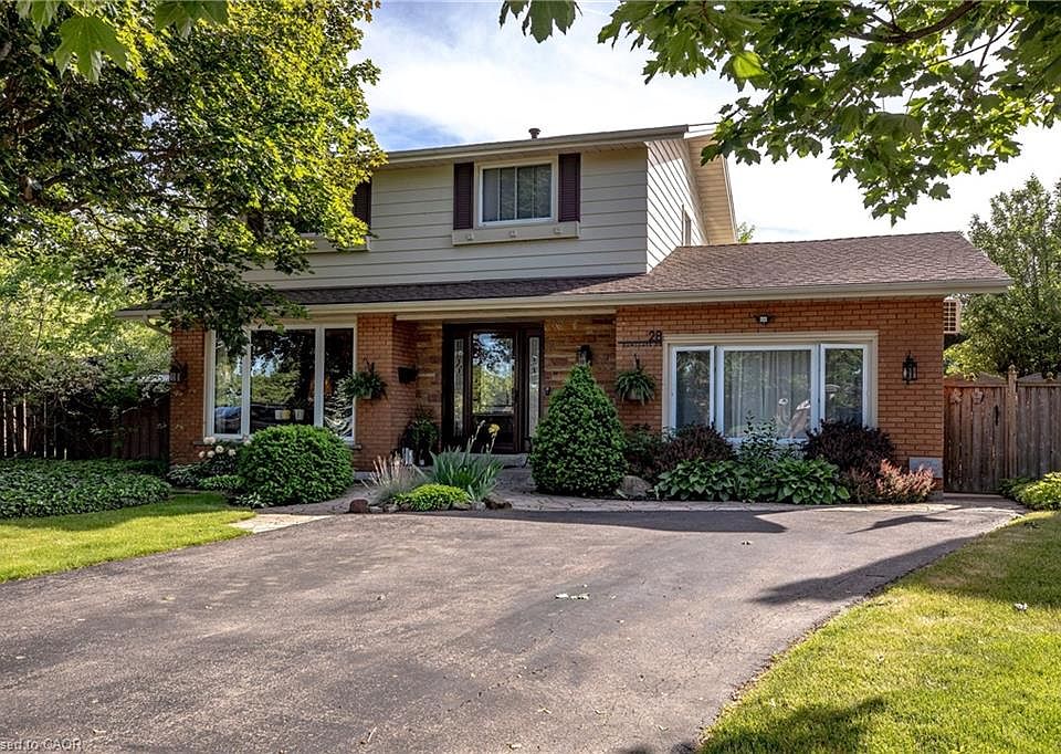 1st image of 28 Ramsgate Dr