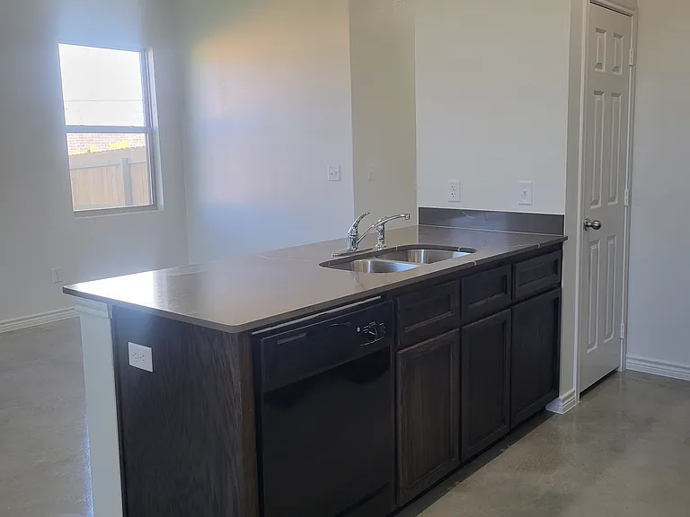 2329 Zanoletti Dr — Photo 7