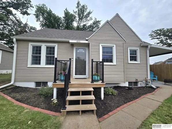 631 Oakmont Dr, Plattsmouth, NE 68048